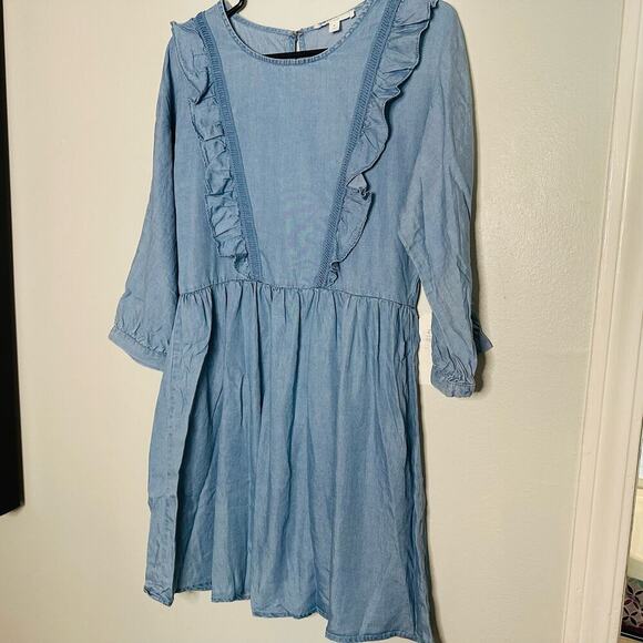NWT Blu Pepper Day to Day Chambray Blue Ruffles Dress Size Medium - Picture 9 of 16